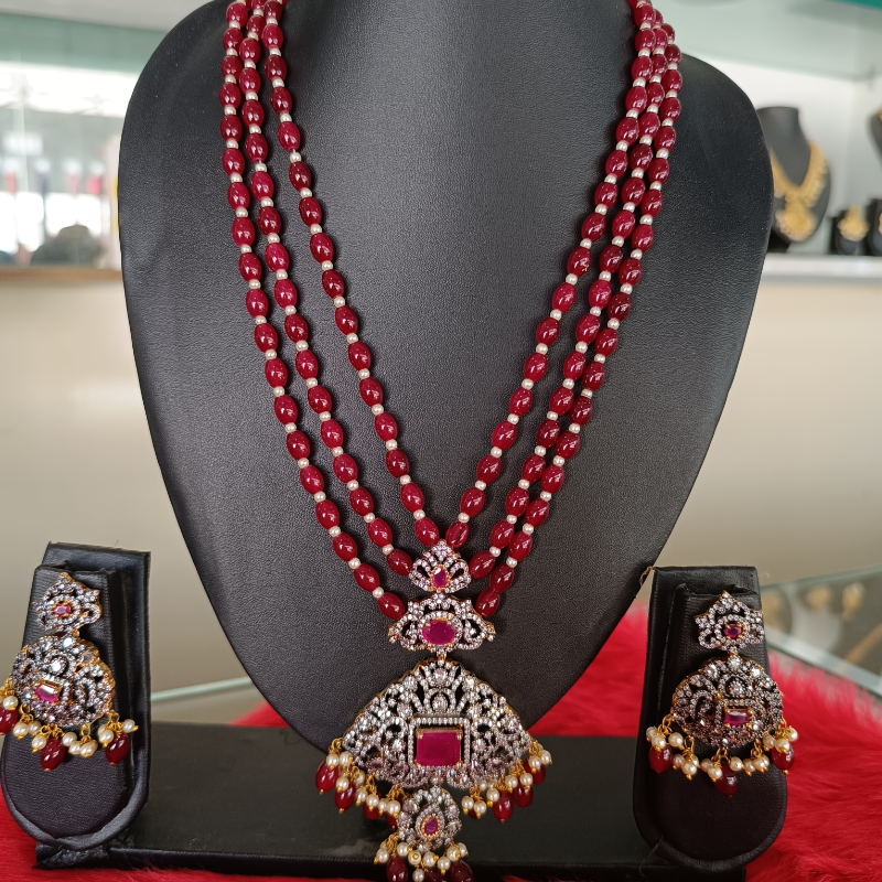 monalisa beads with victorian locket