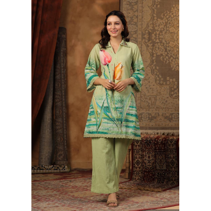 women floral printed top with trousers